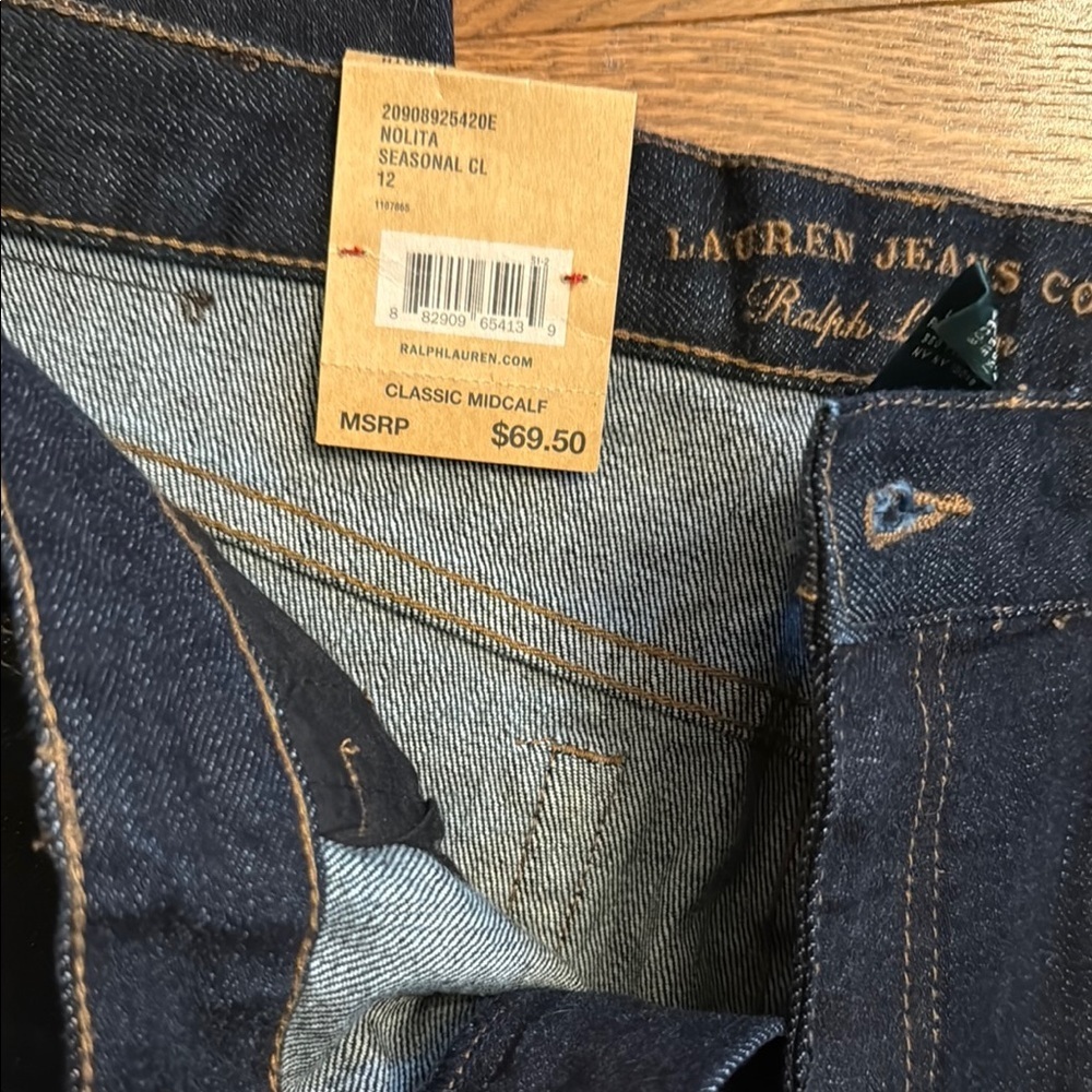 Women Dark Blue cropped Jeans - Picture 4 of 10